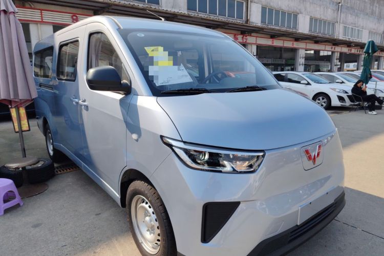 Used Wuling Yangguang 2025 Model 400km Bus Edition—Comfort Edition