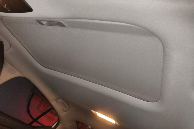 Used Nissan Sylphy 2020 Revised 1.6L XL CVT Enjoyment Edition Headliner