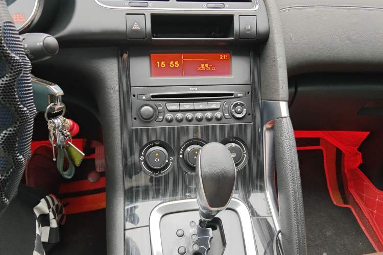 Used Peugeot 3008 2015 2.0L Automatic Classic Edition