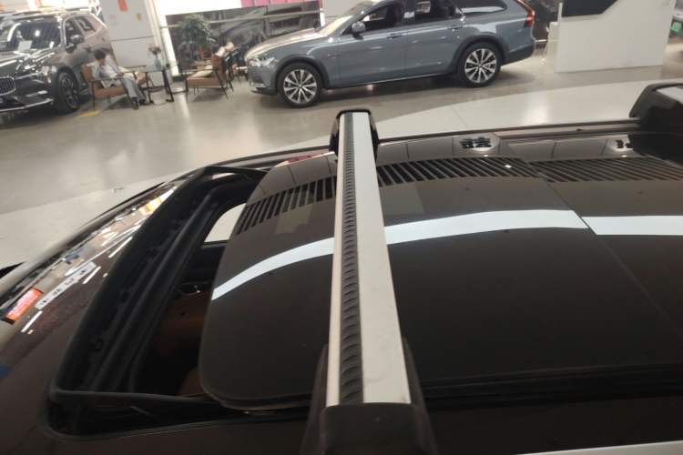 Used Volvo V90 2017 Cross Country T5 AWD Smart Range Edition Roof