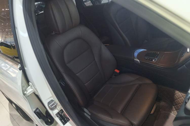 Used Mercedes-Benz GLC 2022 GLC 300 L 4MATIC Dynamic Edition Prestige Model Right Front Seat