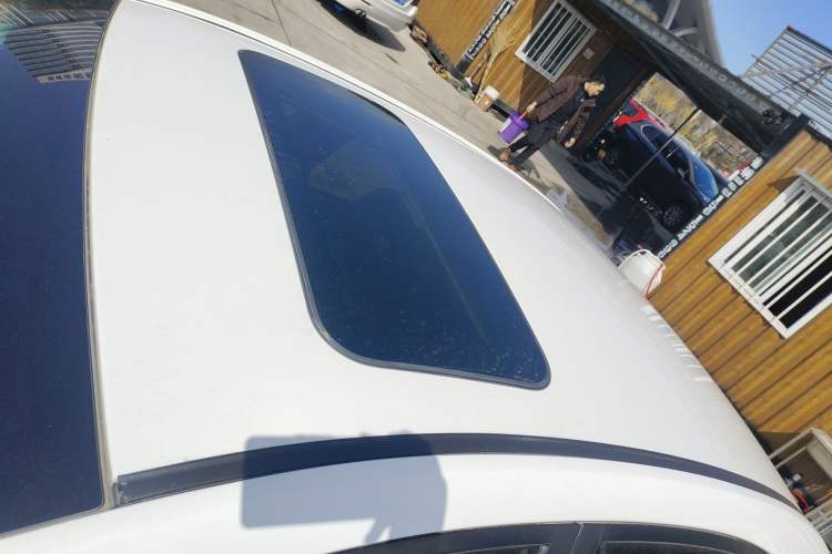 Used Geely Auto Emgrand 2017 Sedan Million Edition 1.5L CVT Upward Connectivity Version