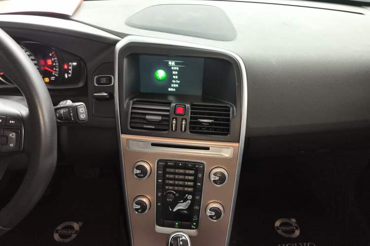 Used Volvo XC60 2017 T5 AWD Smart Upgrade Model