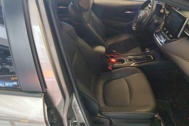 Used Toyota Corolla 2021 1.2T S-CVT Luxury Edition Right Front Seat