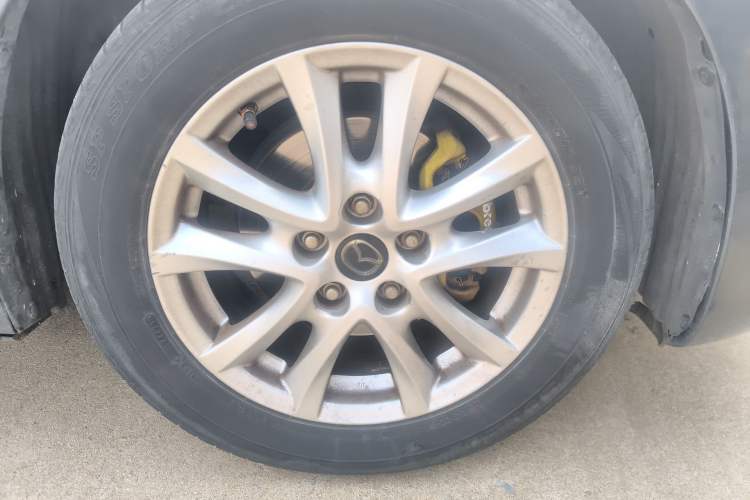 Used Mazda 3 Axela 2014 Sedan 1.5L Automatic Comfort Model Right Front Wheel Hub