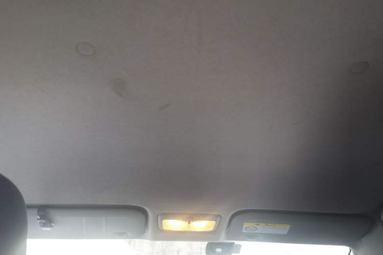 Used Toyota YARiS L Zhi Xuan 2016 Revised 1.3E Manual – Charming Edition Headliner