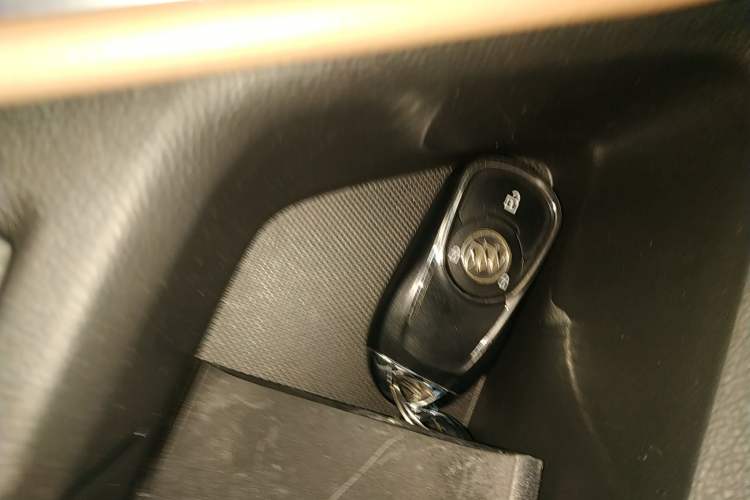 Used Buick GL6 2021 323T Mild Hybrid Connect Prestige Model Interior 1