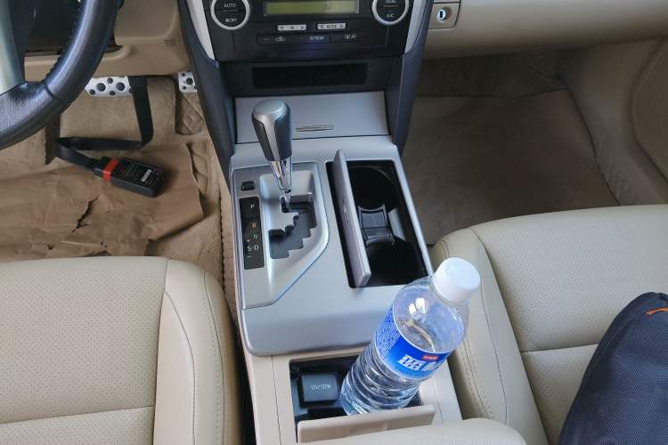 Used Toyota Camry 2012 Junrui 2.0S Radiant Edition Gear Lever