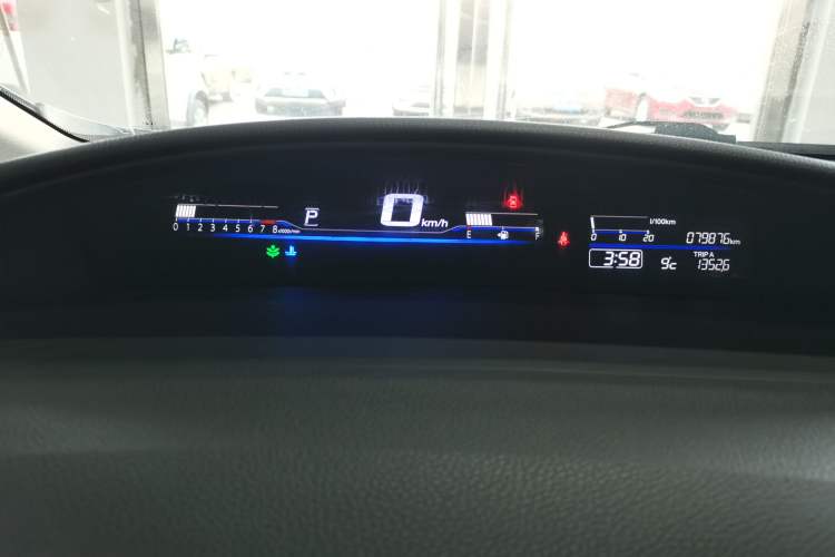 Used Honda Jade 2017 1.8L automatic Comfort version 5 seats
