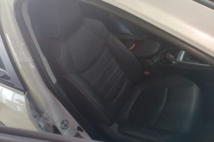 Used Toyota RAV4 2023 Dual-Engine 2.5L E-CVT Two-Wheel Drive Elite Plus Edition Right Front Seat