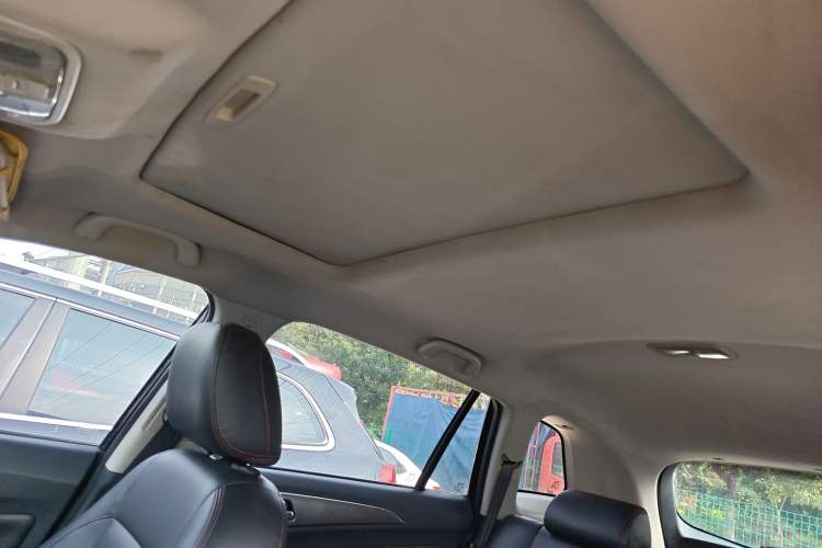 Used CHANGAN CS75 2014 1.8T Automatic Prestige Model China IV Standard
