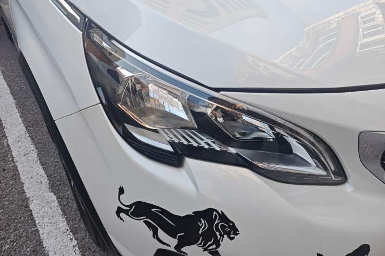 Used Peugeot 5008 2017 380THP 7-Seater Elite Edition Right Front Headlight