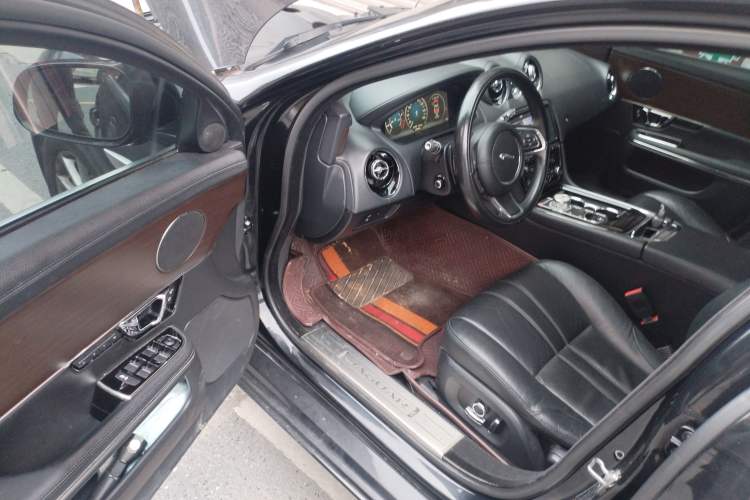 Used Jaguar XJ 2016 XJL 2.0T Two-Wheel-Drive Elegant Business Edition