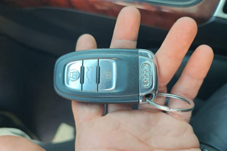 Used Audi A4L 2011 2.0 TFSI Comfort Model