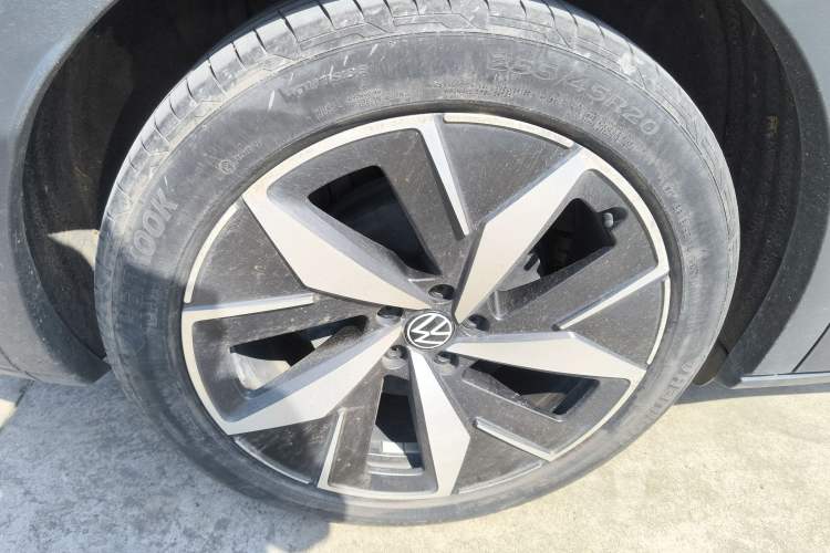 Used Volkswagen ID.4 CROZZ 2021 Long-Range PRO Two-Wheel Drive Version