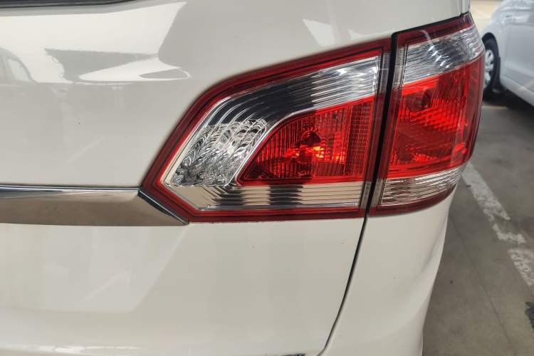 Used Baojun 730 2014 1.5L manual Comfort ESP version 7 seats