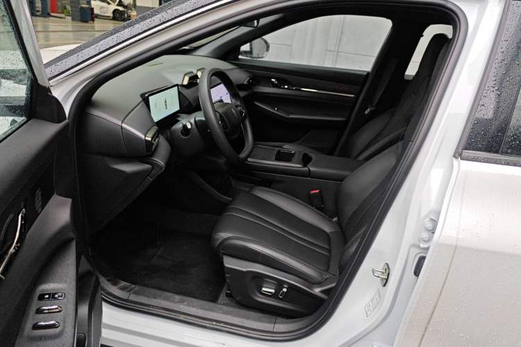 Used HEDMOS 06 2025 Model 520km
