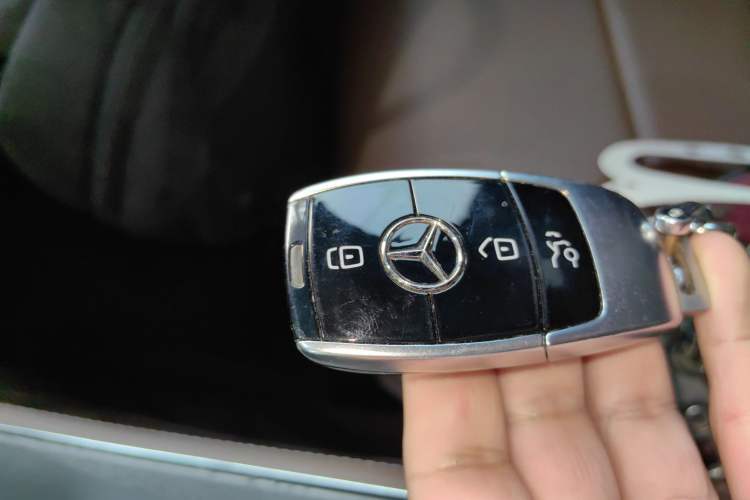 Used Mercedes-Benz E-Class 2020 Restyled E 300 L Sporty and Stylish Edition
