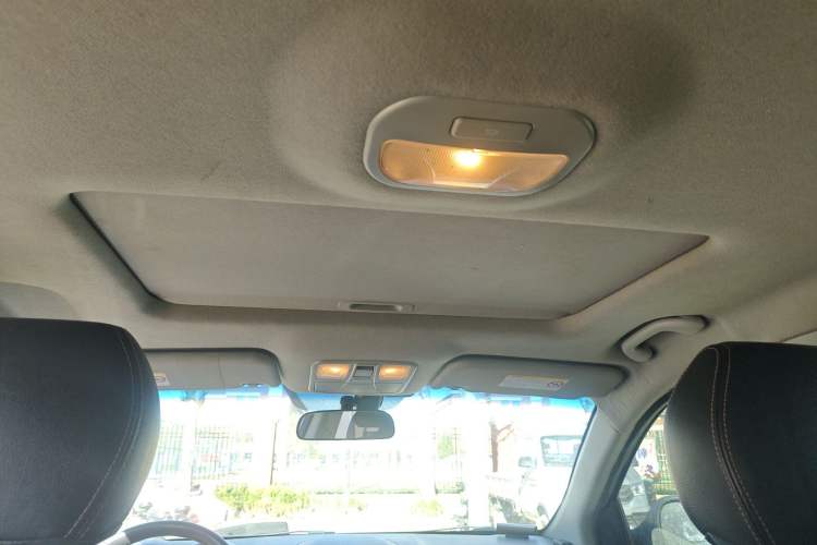 Used JAC Group Refine S5 2014 2.0T Automatic Luxury Edition
