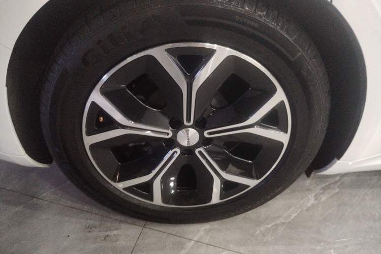 Used Hima Luxeed S7 2025 855 km Max