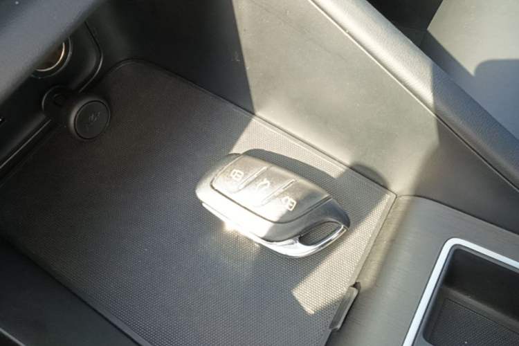 Used Roewe i5 2023 1.5L CVT Luxury Edition
