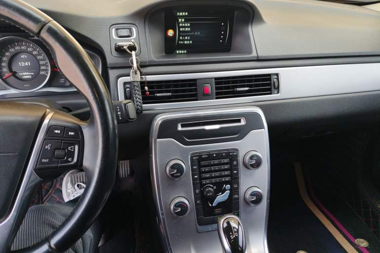 Used Volvo S80L 2015 2.0T T5 Smart Edition Audio And AC Panel