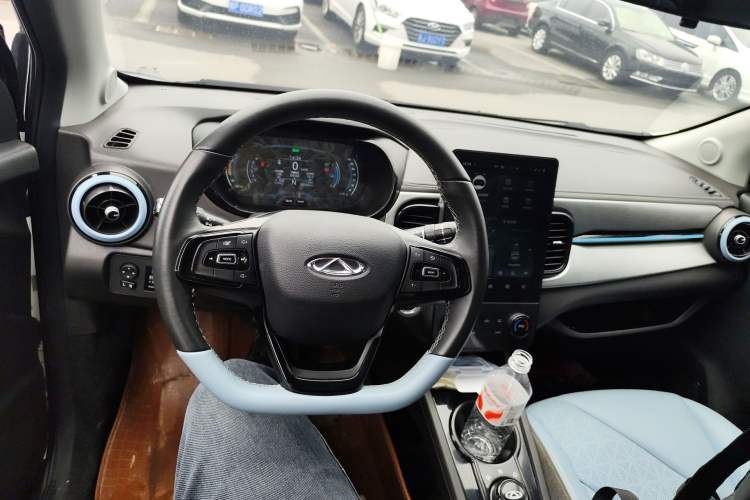 Used Chery QQ Little Ant 2024 251km True Love Edition Center Console