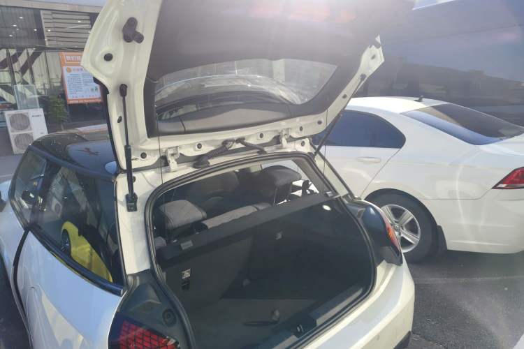 Used MINI Electric MINI COOPER 2024 456km COOPER E Classic Edition