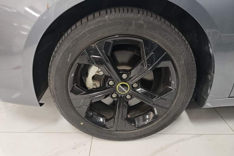 Used Roewe i6 MAX 2020 300TGI Automatic "Swell Cool Smart Drive" Edition
