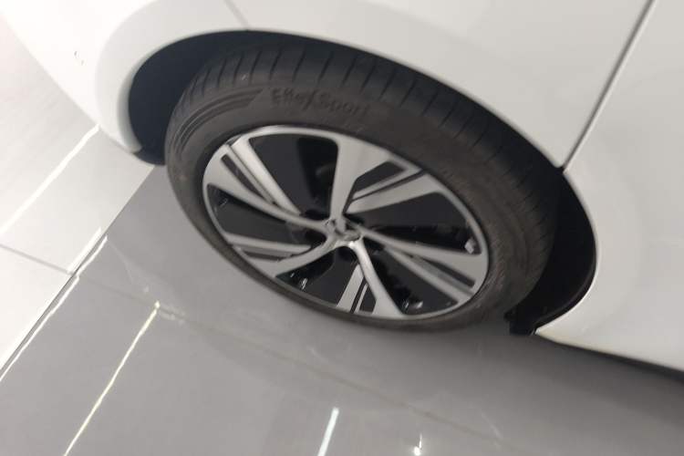 Used Nio ET5 2022 75 kWh Exterior 5