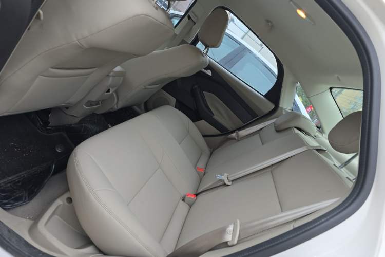 Used Ford Focus 2017 Sedan 1.6L Automatic Comfort Plus SmartDrive Edition