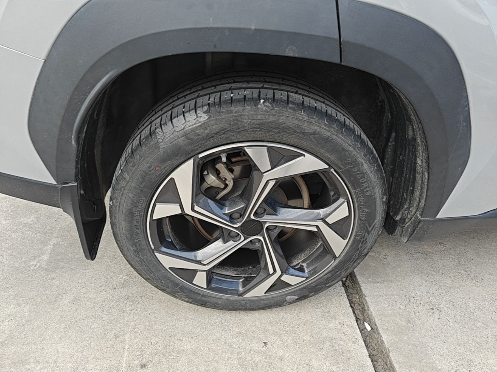 Geely Auto FX11 2023 1.5TD DCT Prestige Edition — снимка 11