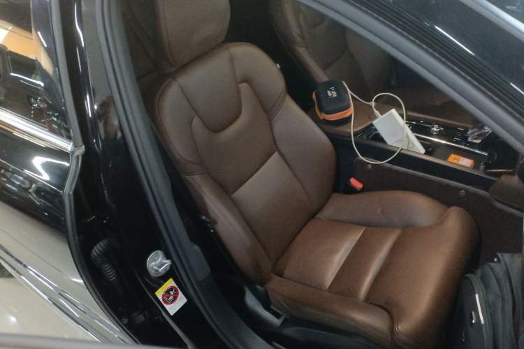 Used Volvo S90 2024 B5 Zhiyuan Luxury Edition