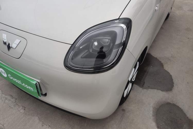 Used Wuling Hongguang MINIEV 2025 Four-Door Version Advanced Edition Left Front Headlight