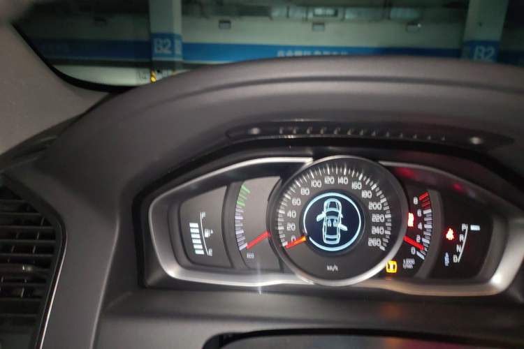 Used Volvo XC60 2016 T5 Smart Upgrade Model
