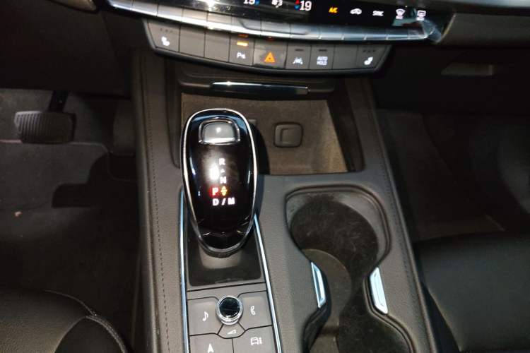 Used Cadillac XT4 2024 28T Two-Wheel-Drive Luxury Version