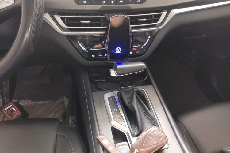 Used CHANGAN CS35PLUS 2020 1.4T DCT Yue Lian Blue Whale Edition
