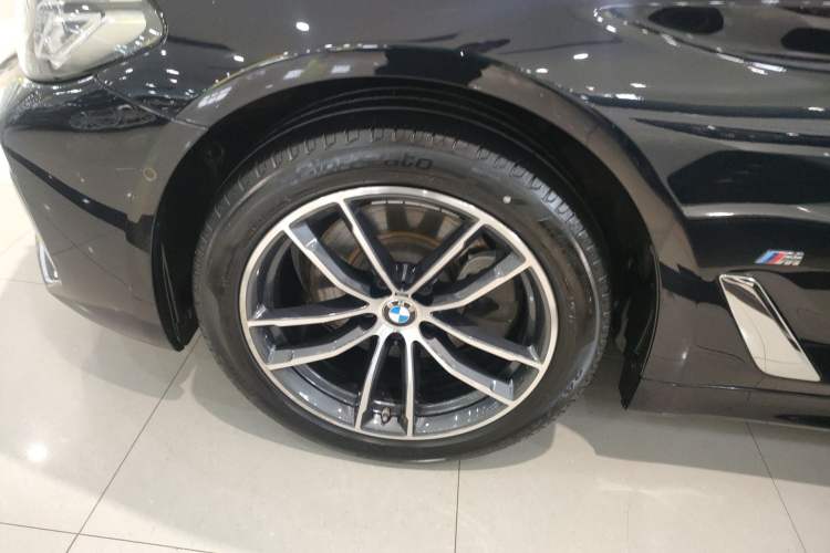 Used BMW 5 Series 2022 Second Facelift 525Li M Sport Package