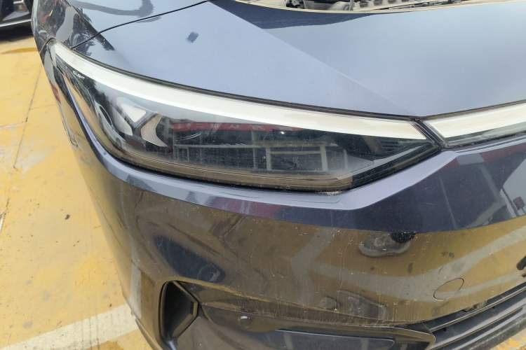 Used Volkswagen ID.7 VIZZION 2024 First Edition Right Front Headlight