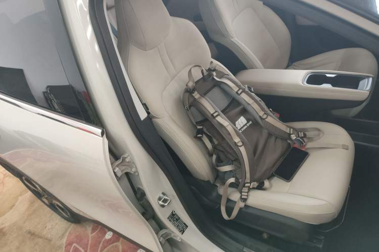 Used Wuling Bingo PLUS 2024 330 km Range Five-Seater Version