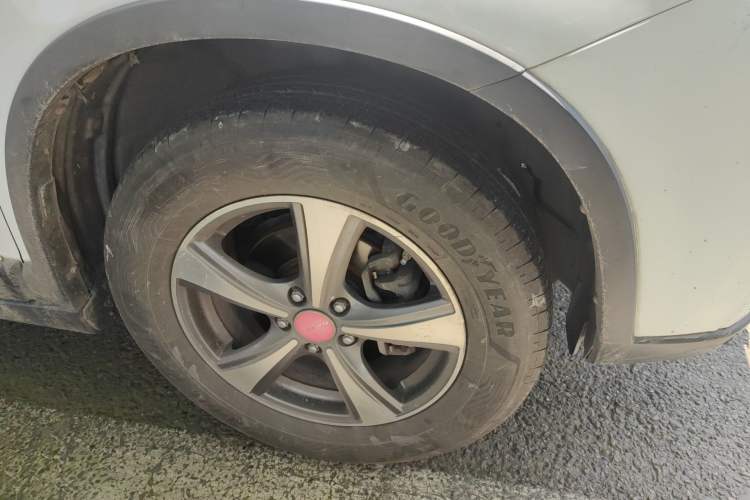 Used Haval H6 2013 Sport Edition 1.5T Manual Two-Wheel Drive Prestige Model Right Front Wheel Hub