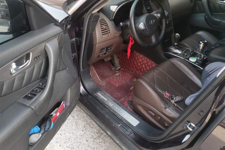 Used Infiniti QX70 2015 3.7L Shadow Edition