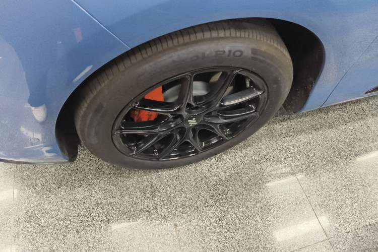 Used IM LS6 2026 Model Range-Extending 66 Max Left Front Wheel Hub