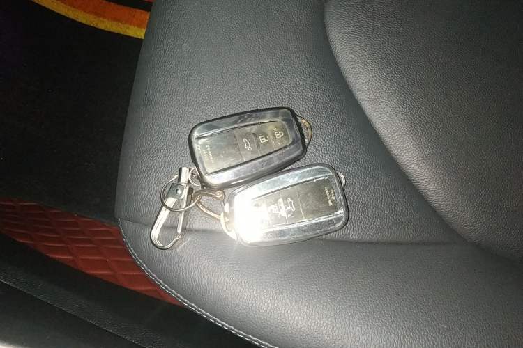 Used Toyota Highlander 2022 Dual-Engine 2.5L Four-Wheel Drive Prestige Version 7 Seats Interior 1