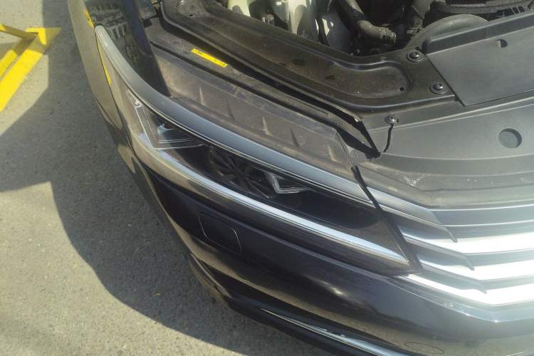 Used Volkswagen Passat 2016 380TSI DSG Prestige Edition Right Front Headlight