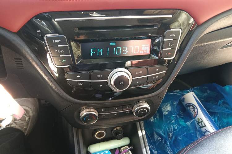 Used Haval H1 2016 Revised Version Blue Badge 1.5L AMT Standard Edition