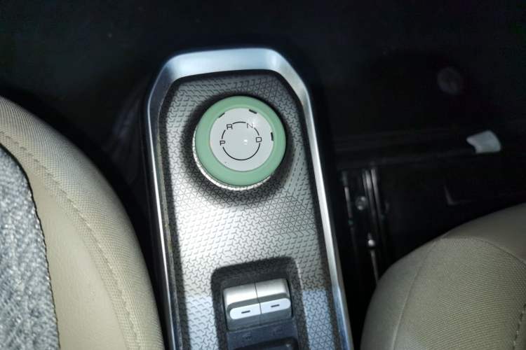 Used Baojun Spark 2023 Intelligent Premium Edition Gear Lever