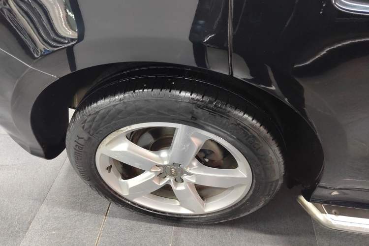 Used Audi Q5 2017 Plus 40 TFSI Ambition Model
