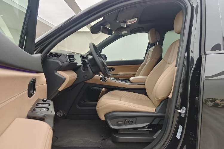 Used Nio ES8 2020 415 km Range 7-Seater Version Left Front Seat