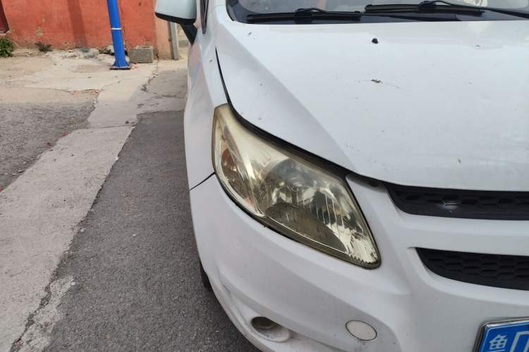 Used Chevrolet Sail 2011 Sedan 1.4L AMT Happiness Edition